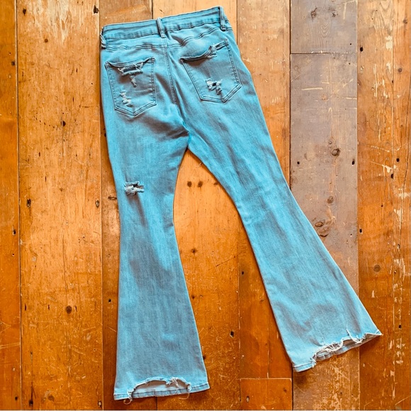 Rue21—Y2K Flare Distressed Ripped Light Wash Stretch Jeans, 2 Pairs (Size 12) - Picture 5 of 8